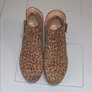 Cheetah print Boots